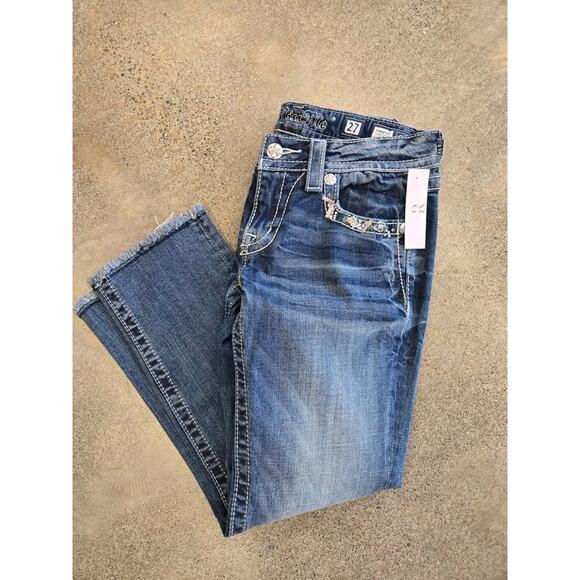 Miss Me Size 27 Cropped Jeans - Embellished Pockets, Frayed Hem, Mid-Rise - Picture 1 of 4